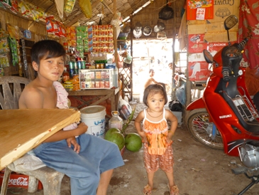 petite boutique et petite fille