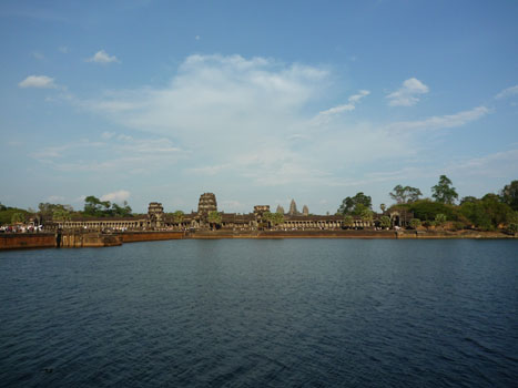 la porte Est d’Angkor Vat