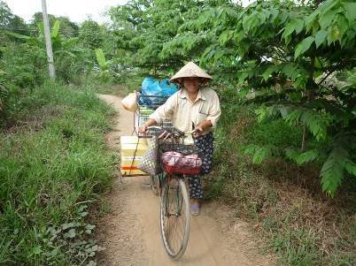 le vélo est bien chargé