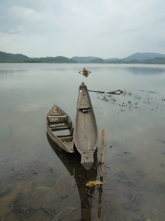 pirogue faite dans un tronc