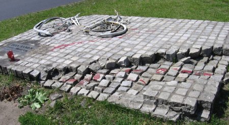 à la mémoire des victimes de Tien’anmen